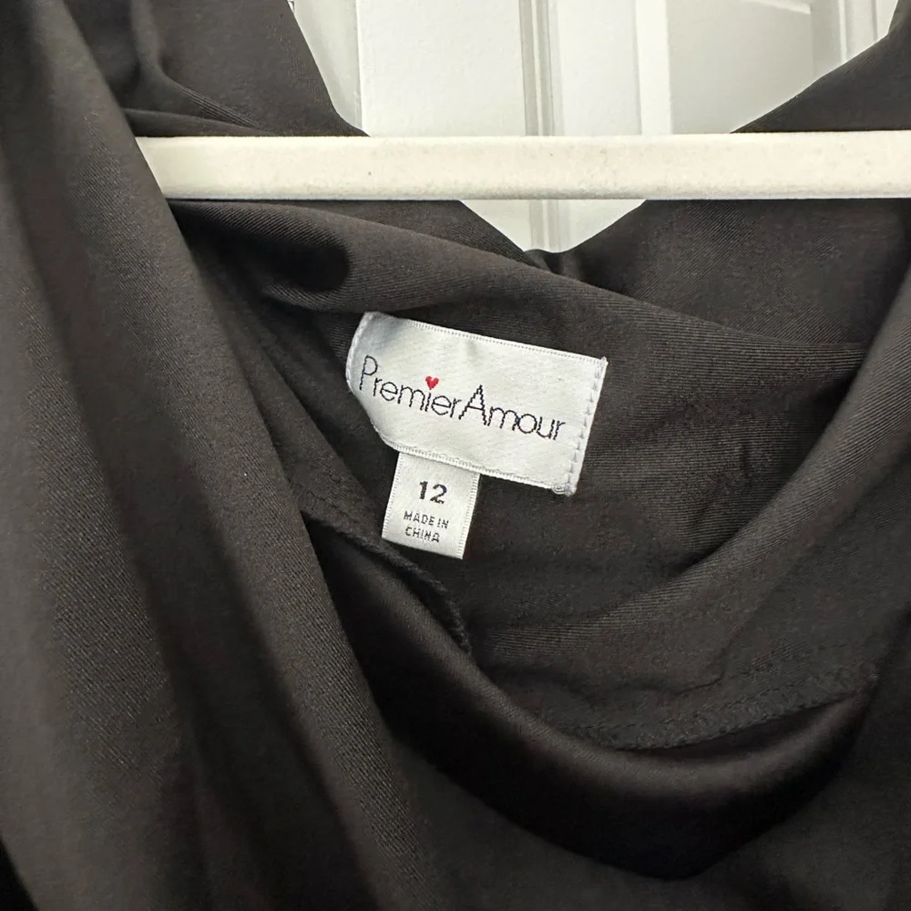 Premier Black One-Shoulder Midi Dress with Side Slit - Picture 5 of 5